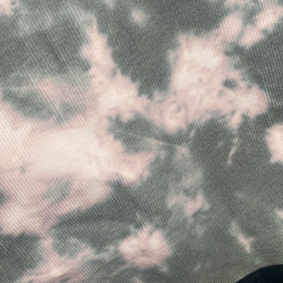 Cropped Tank - Picture 3 of 3